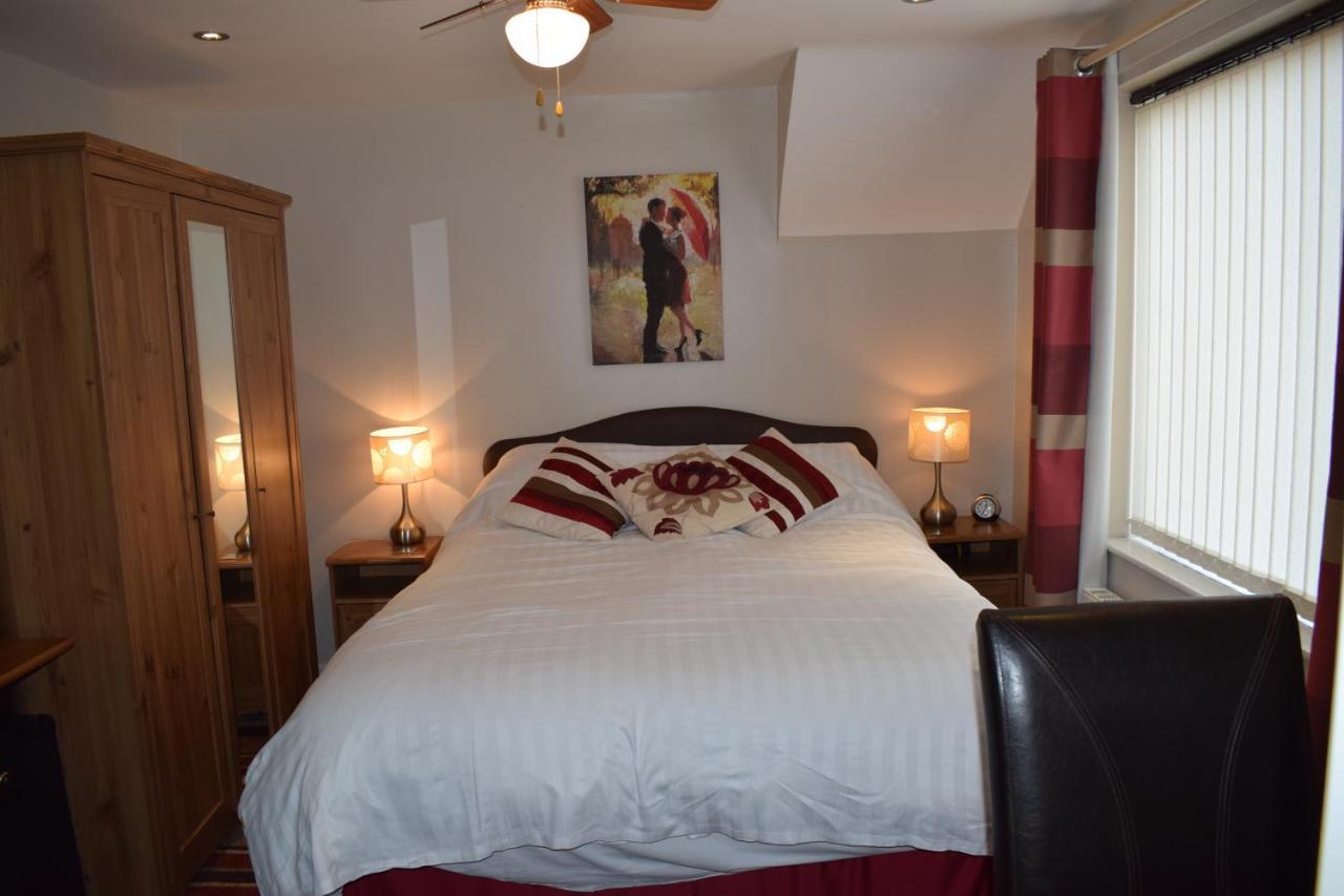 Castle Green Bed And Breakfast Ashbourne  Esterno foto