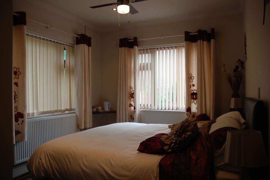 Castle Green Bed And Breakfast Ashbourne  Esterno foto