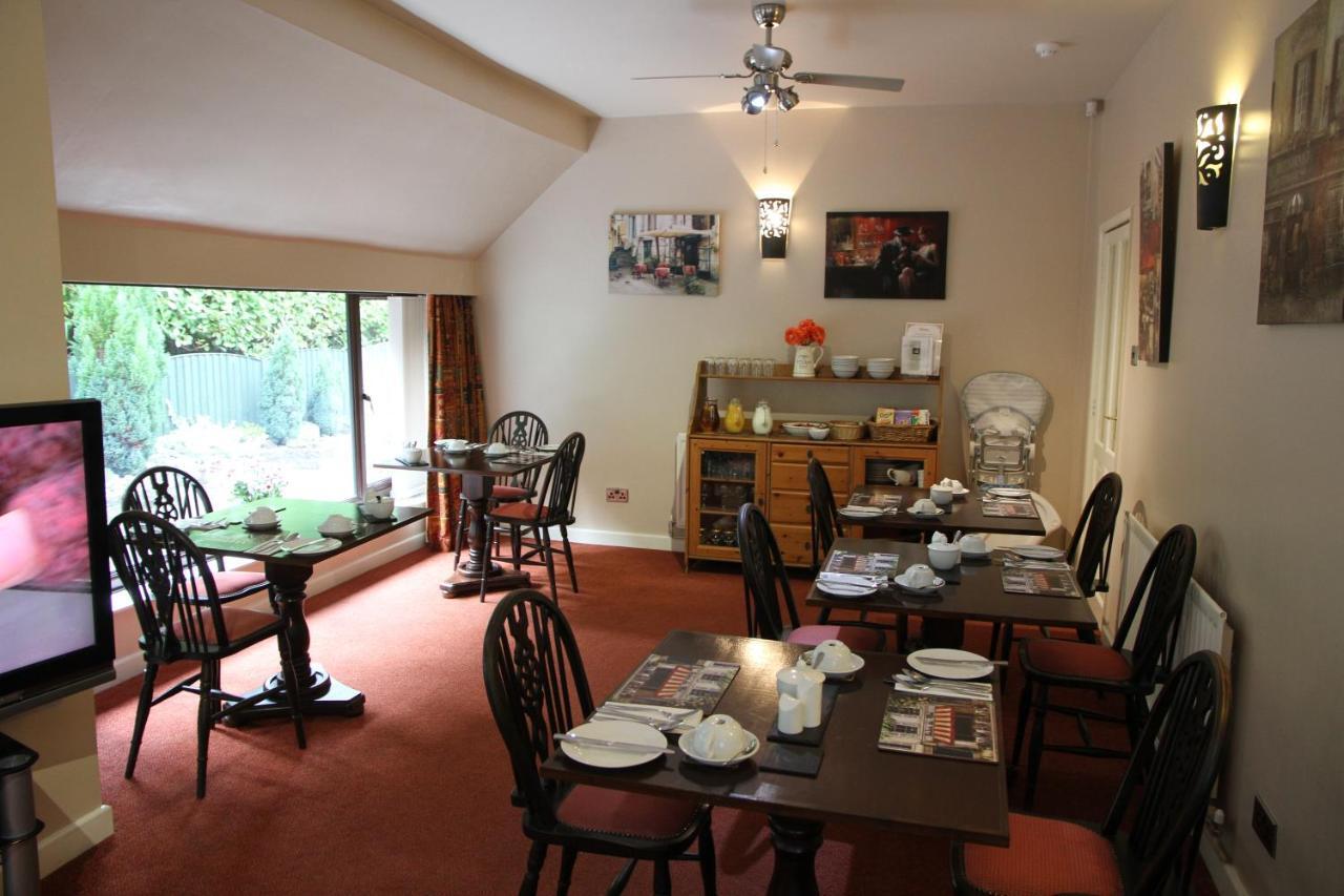 Castle Green Bed And Breakfast Ashbourne  Esterno foto