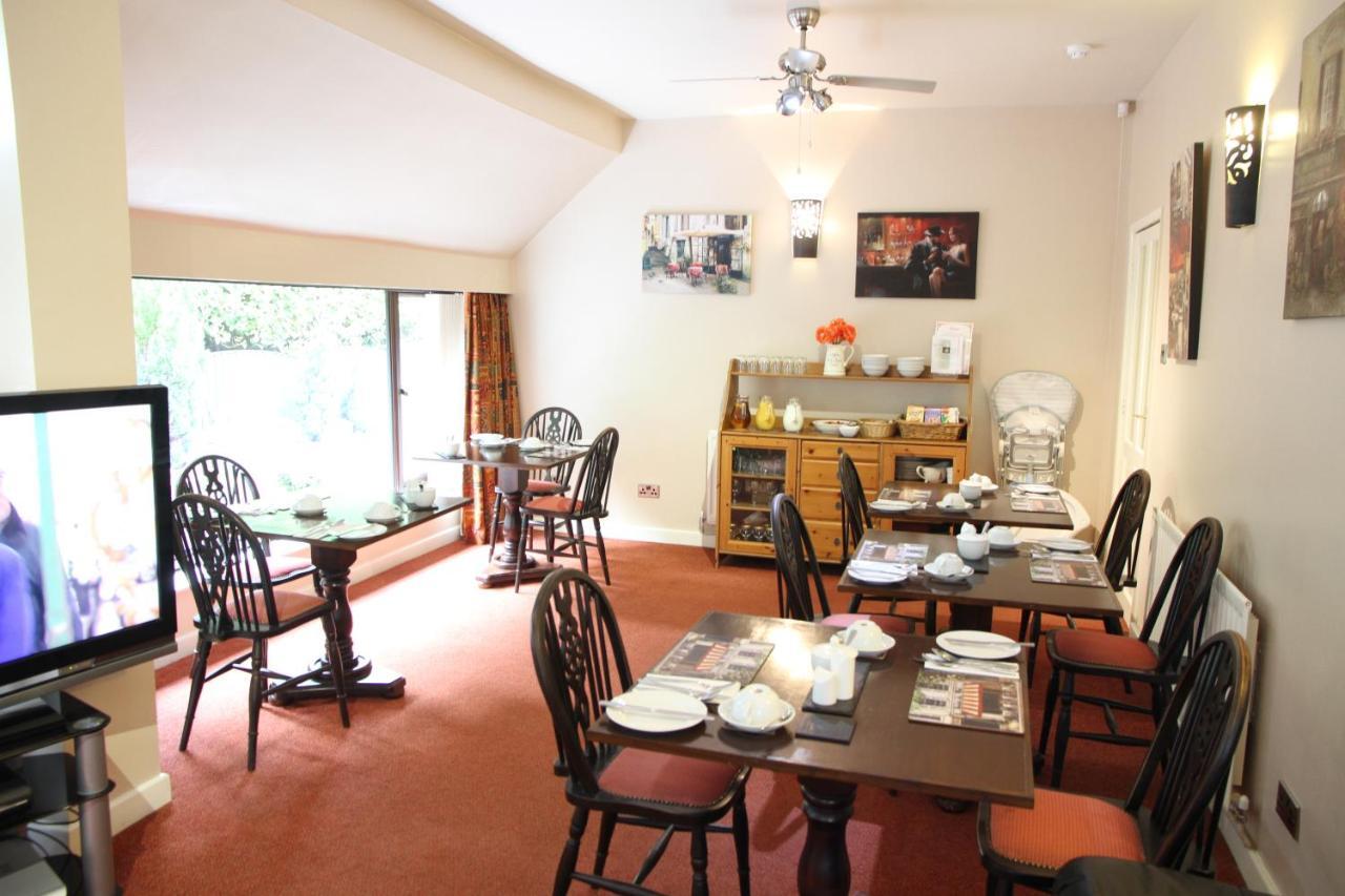 Castle Green Bed And Breakfast Ashbourne  Esterno foto